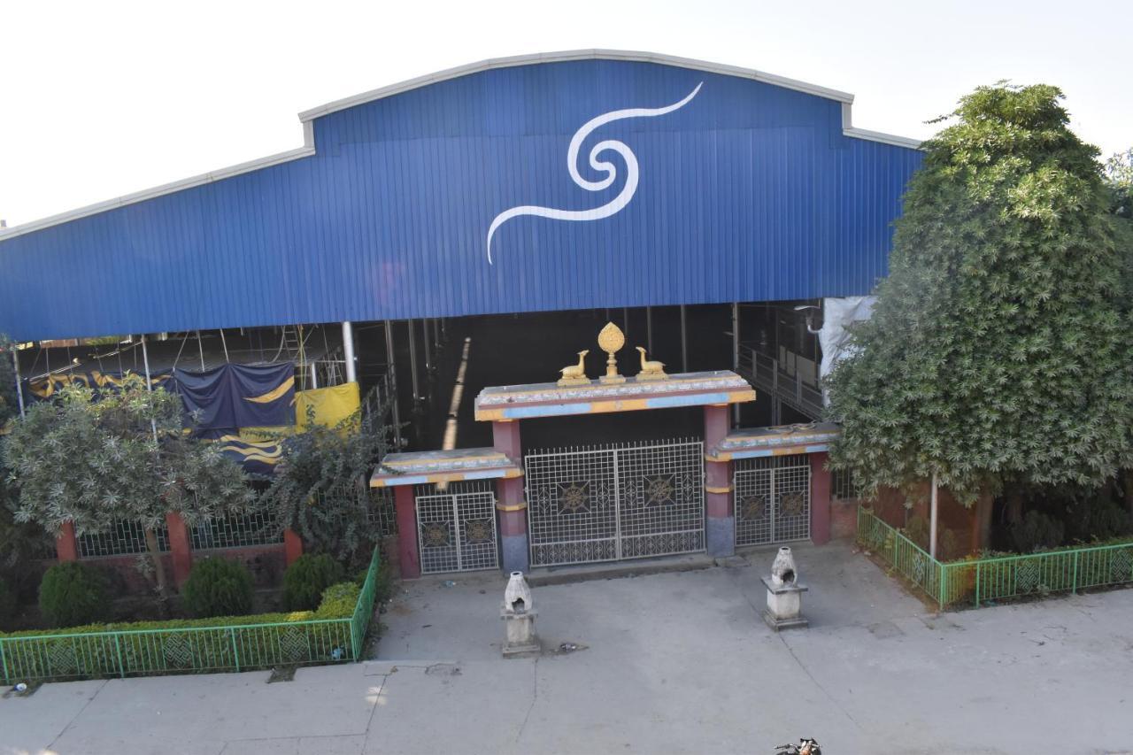 Gaurav Guest House Bodhgaya Bagian luar foto